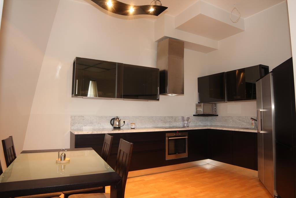Rotermanni Lux Apartment Tallinn Exteriör bild