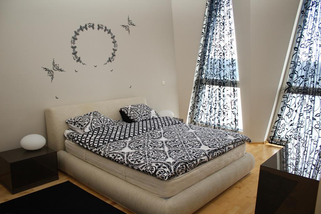 Rotermanni Lux Apartment Tallinn Exteriör bild
